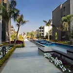 Garden View Three Bedroom Serviced Apartment Silver Palm